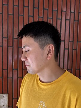 オスマン 御茶ノ水神保町店(Osmann) フェザーパーマグレーブルーカラー刈り上げショートバング