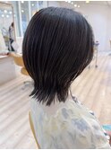 【morio成増/児玉】　ミディアムレイヤー　外ハネ　黒髪