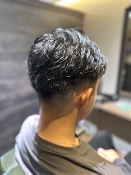 エクファフォーメン(EX-FA FOR MEN) MEN’S HAIR/サーフカール/刈り上げセンターパート/瀬田