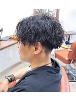 ヘアーサロン カヴィエ(hair salon covie)&nbsp;ツイストパーマ　センターパート　縦落ちツイストパーマ