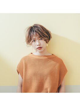 シーア(ciia) 丸みショート×ニュアンスハイライト/波巻きボブ【ciia吉祥寺】