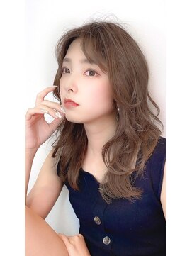 シファー(～Cifer) 大人かわいい韓国風☆短めバングセンター分け☆透け感グレージュ