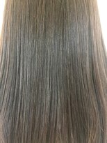 サロン ド コワフュールシェ トモ(salon de coiffure chez tomo)&nbsp;ロングの白髪染め