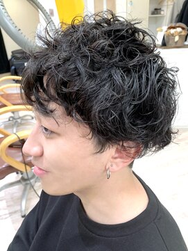 デザイナーズ ファクトリー(Designer's Factory) メンズ スパイラルパーマ ツーブロックカット