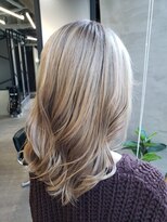 ラフランクリー(la frankly)&nbsp;20代30代/大人かわいい/くびれヘア/髪質改善/レイヤースタイル