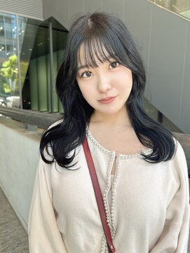 ミョンシル 【myonsil 山田】くびれヘア/ブルーブラック