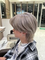 ロエ 元町店(Loe) ホワイトベージュウルフ