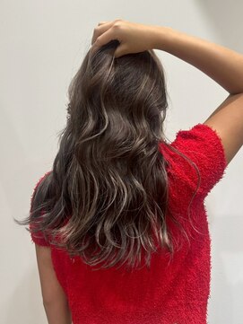 ファムバイアヴァンス(Femme by AVANCE.) エアリーグレージュウェーブデザインカラー