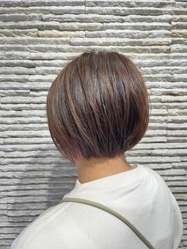 ビス リアン 川口店(Vis lien) 20代30代40代前下がりストレート小顔補正立体カット