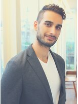 ジジバイワースホワイル(jiji by WORTH WHILE)&nbsp;刈り上げセンターパートサーフカールフェザーパーママレットヘア