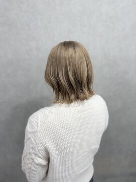 ホワイトミルクティー×外ハネボブ【渡辺俊弥】梅田