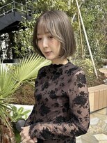 ムード(mood)&nbsp;グレージュ/カーキグレージュ/ブリーチなしダブルカラー/ボブ