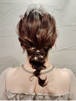 サンジュウナナドシー 大宮東口店(37.0℃)&nbsp;大人可愛いゆるふわ編みおろしアレンジ上品華結婚式お呼ばれ向け