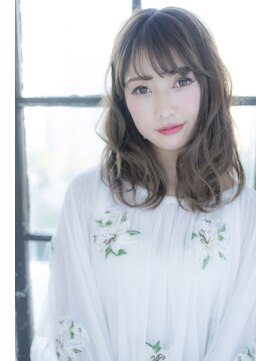 ソワリー 栄(THOiRY) 小顔カットが得意なスタイリストby坂元