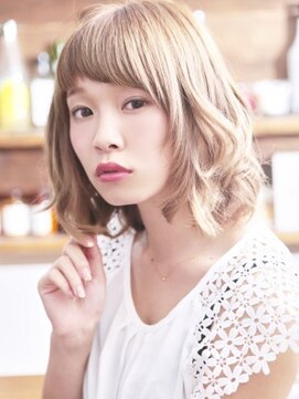 エマージュ 川崎(Emerge) かわいいアッシュカラー×ふんわりラフカール×フェザーボブ