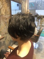 ジュエ (jouer) 大人レイヤーマッシュニュアンスパーマ20代30代40代透け感バング