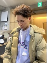 マノハル(MANOHARU)&nbsp;刈り上げツーブロック スパイラルパーマ