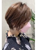 小顔カットクールショートグレーベージュショートヘア黒髪