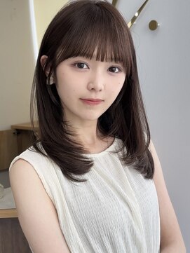 ビュー フクオカ(VIEW FUKUOKA) 小顔レイヤーカット×ナチュラルグレージュ30代40代50代