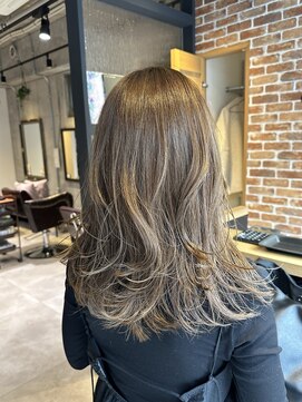 シュア(sure) 【ミルクティーベージュ×レイヤーカット】style 北村 健太