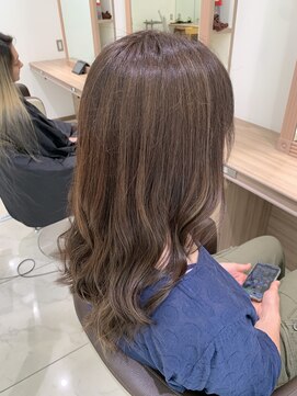 アッシュ 下丸子店(Ash) 白髪ぼかしハイライト