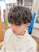 トリイ(TORII) マッシュショート・2ブロック・残ったパーマを生かした