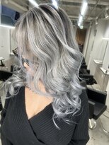 ジゼル(GiseL) バレイヤージュ　シルバー　ハイライト