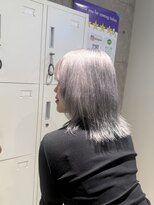 デバイス バイ フレイムス 越谷(DEVICE by Frames)&nbsp;ブリーチ　シルバーカラー　ハイトーン