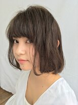 チェルシー 表参道 学生限定 ボリュームが出やすい髪は「表面だけゆるウェーブ」