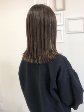 シュエール(Chuaile) ブリーチなし!艶髪ミリクティーベージュ くびれミディ