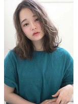 レイ(ray.)&nbsp;☆くびレイヤーエモージュデザインカラーシルキーベージュミディ