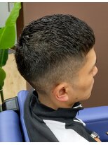 ブルブンガ(Berbunga) 【濡れパン】アイロンパーマ×ノンバングフェード