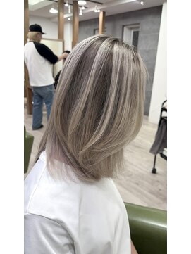 ジゼル(gisele) (小山)シャドールーツ