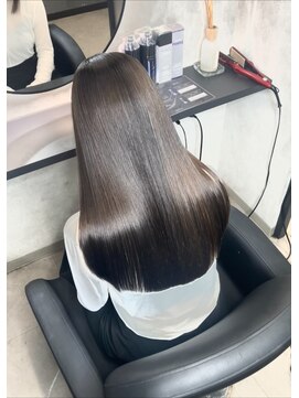 ユニー(uniii) 艶髪ストレート