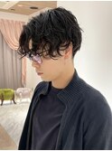 メンズミディアムパーマ刈り上げセンターパートスパイラルパーマ