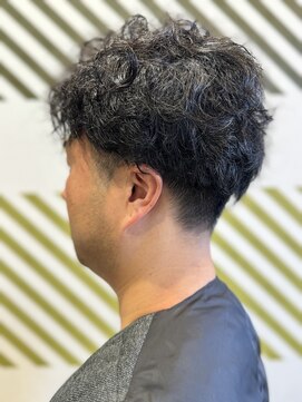 バーバーバー 千葉(BARBER-BAR) ツーブロックパーマ【千葉駅徒歩3分】