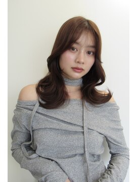 ユーフォリア 新宿通り(Euphoria) レイヤーカット/くびれヘア/ゆる巻/レイヤー