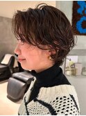 20代30代40代くせ毛風パーマ丸みショート小顔カット抜け感