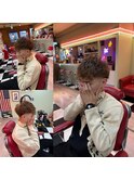 -80's American barber shop-