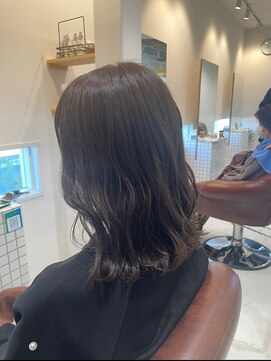 ファスナーグランデ(fustener grande) マットベージュ×ウェーブ巻き