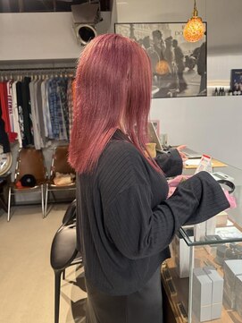 ニュード(niud) ピンクカラー