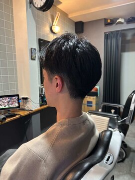 ザ ブライト バーバー(The BRIGHT BARBER) 左七三ビジネスマンスタイル　ツーブロ