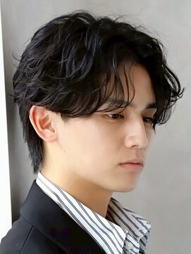 ルーシー 名古屋栄(LUCEY) センターパートニュアンスパーマフェザーパーマ波巻きパーマ