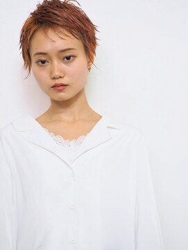 エコロジカルグローブス(ECOLOGICaL GLOBES) オレンジカラーの束感ハンサムベリーショート