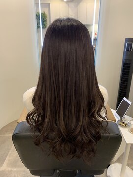 アールサロン アオヤマ(Rr SALON AOYAMA) プラチナミネコラ巻き仕上げ