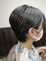 櫛の屋 タイトなキレイめショート《ラムネhair ヒサマツマユミ》