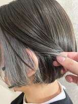 レガーミ(Legami)&nbsp;【Legami 宇野】 インナーカラー×ペールシルバー ショートボブ