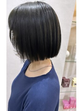 カラークチュール(Color Couture) ショコラアッシュ/ストレートパーマ/ふんわりカール/色っぽボブ