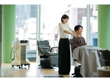 にもうの雰囲気（開放的で、程よくフランクな空間と人）