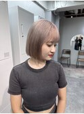 ホワイトベージュ